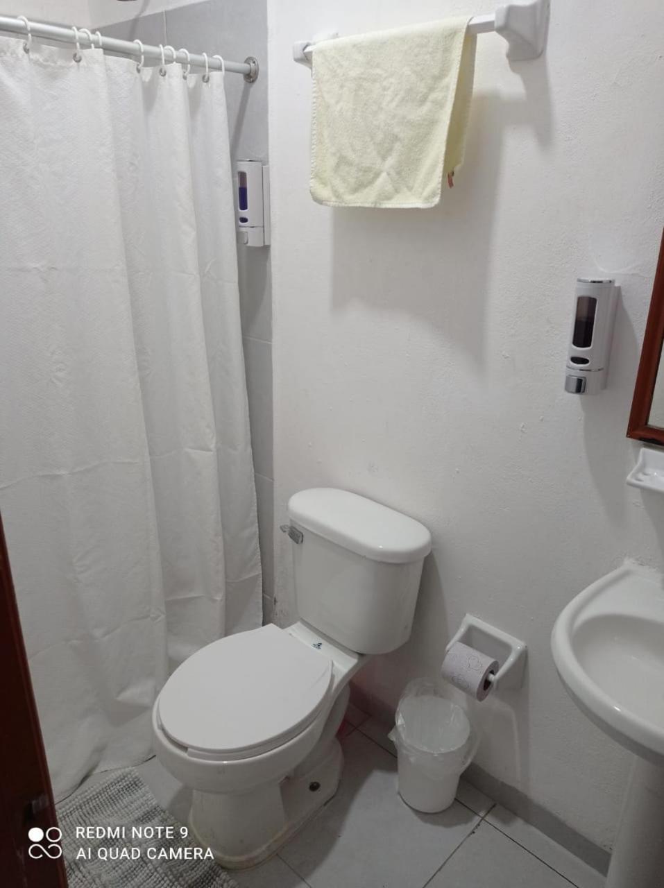 Casa De Huespedes Taino Bed & Breakfast Cancun Exterior photo