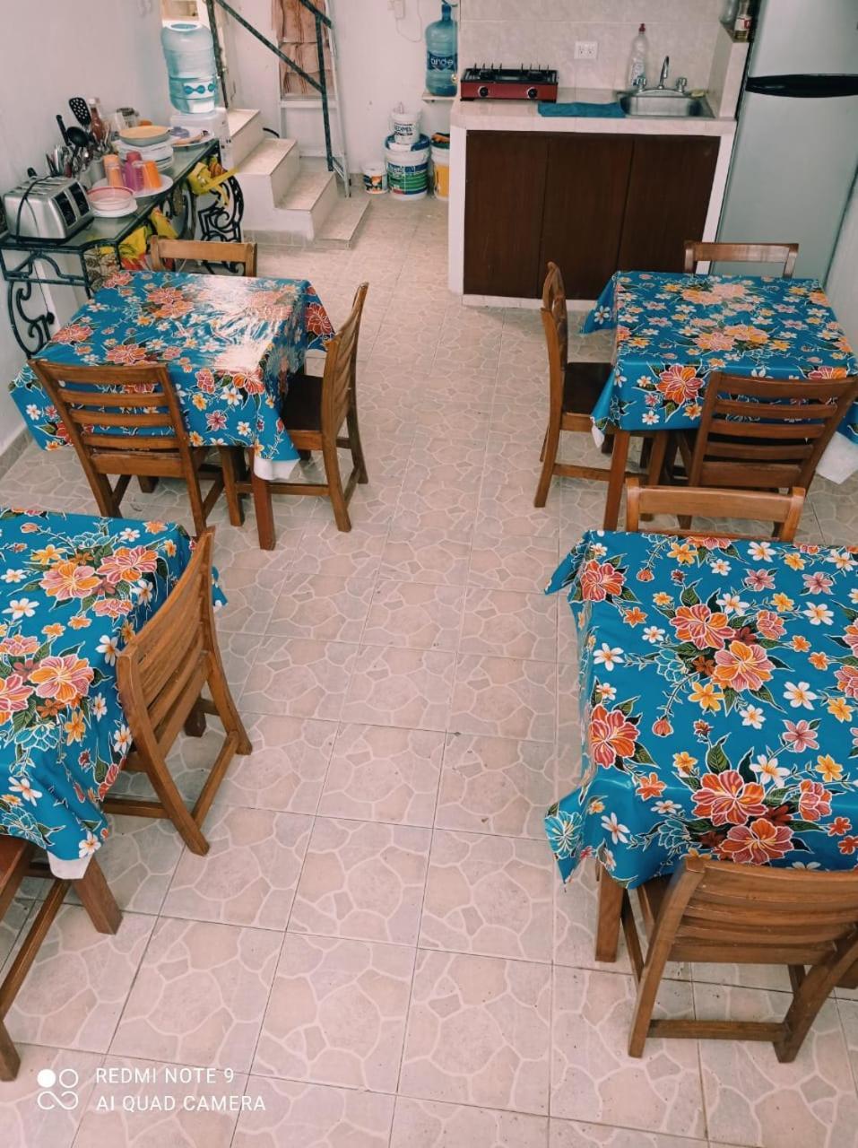 Casa De Huespedes Taino Bed & Breakfast Cancun Exterior photo